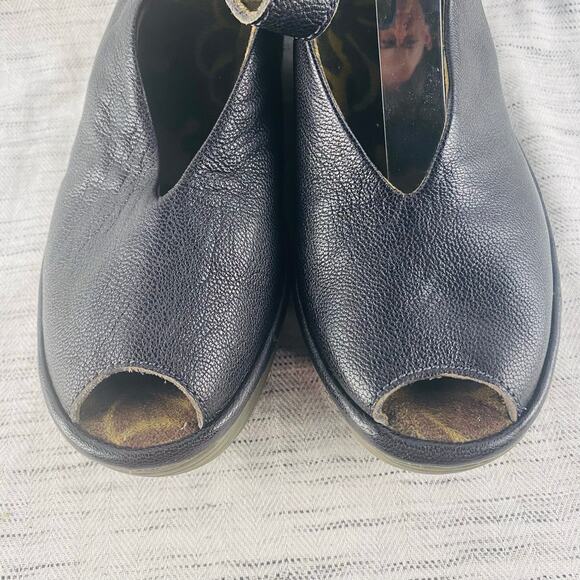 Fly‎ London Black Leather Yala Wedge Peep Toe Ankle Strap Size 37/6.5 - Picture 3 of 10